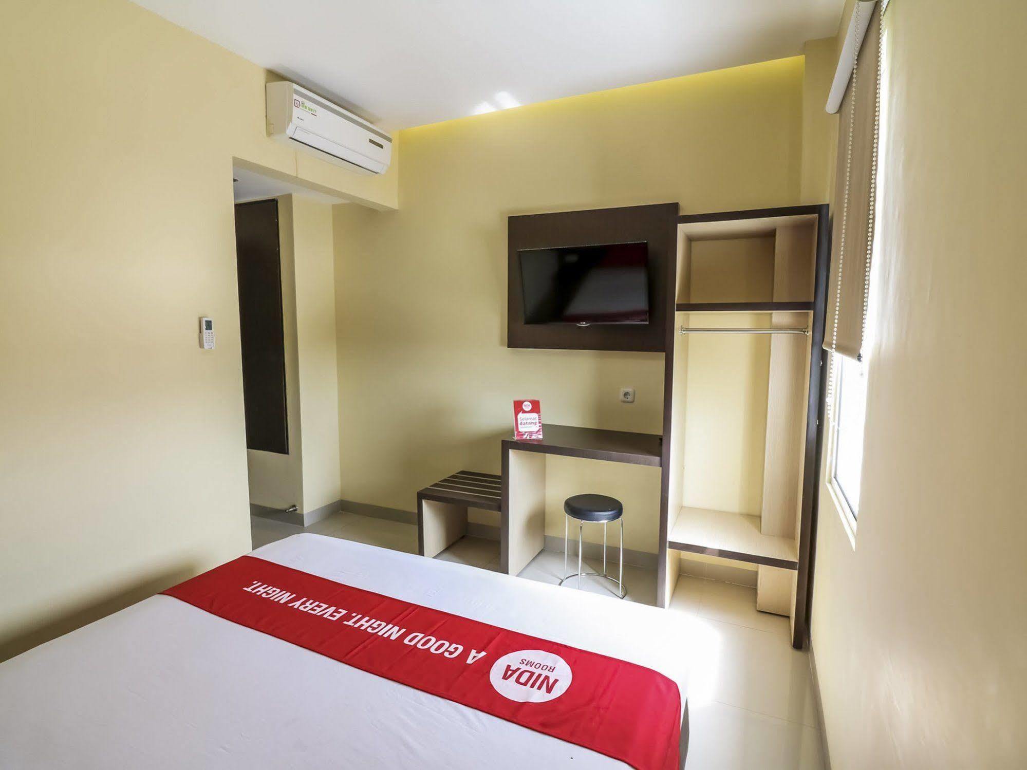 Nida Town Square 3* Makassar